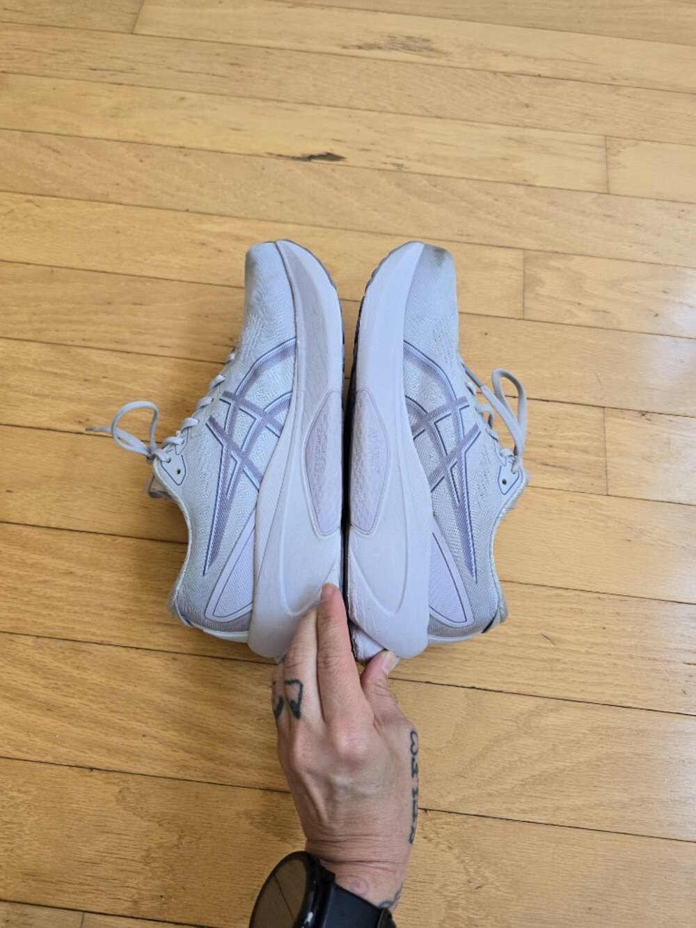 Asics | Gel-Kayano 30 'Lilac Hint' sporty running sneakers | WMS 10 - Picture 9 of 11